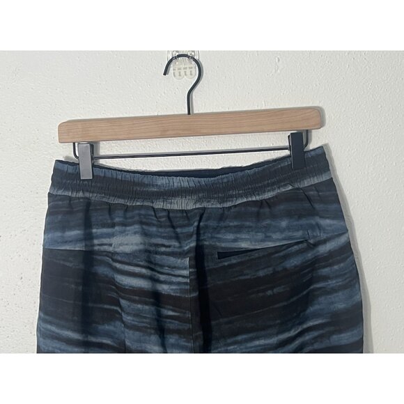 Lululemon Channel Cross Short 7" High Tide Multi Size Medium - Picture 5 of 10